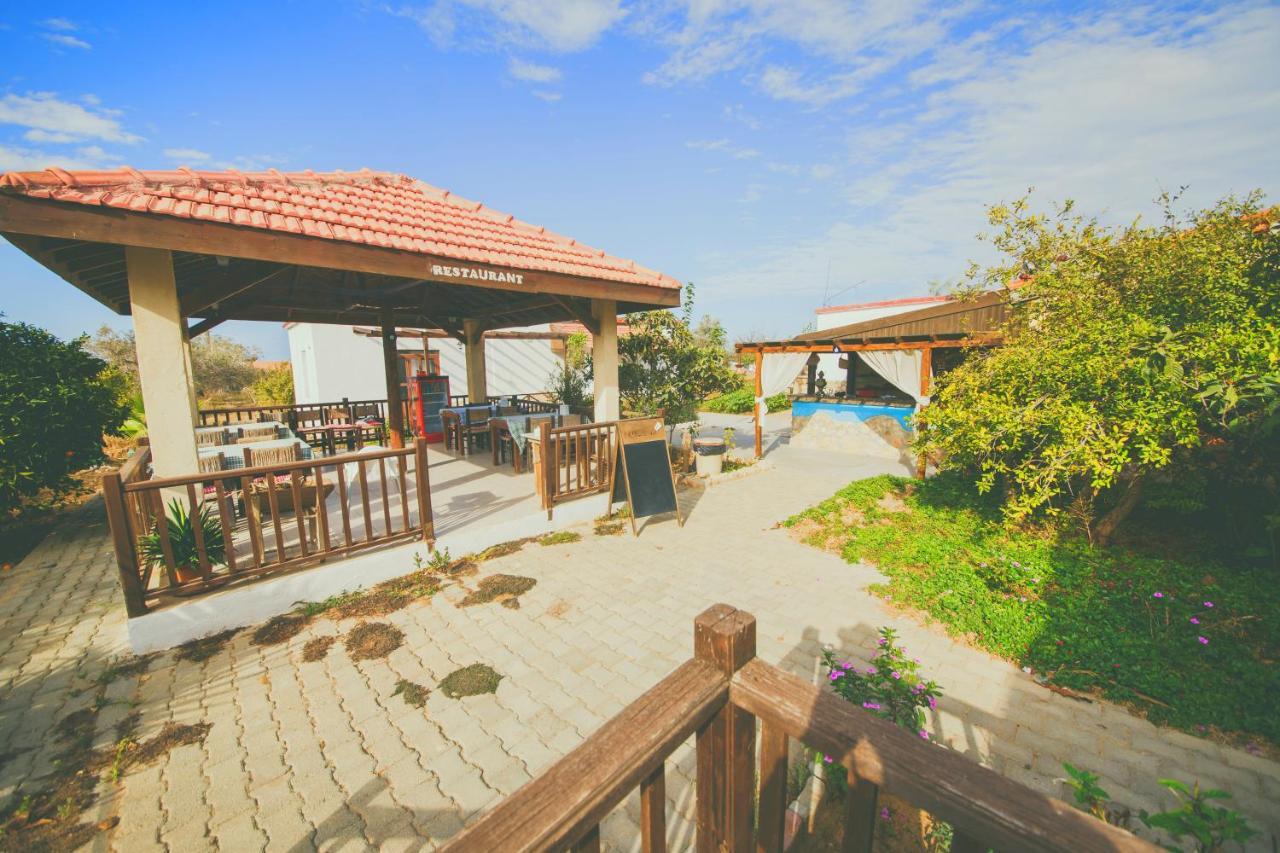 Castle Karpasia Guest House Authentic Atmosphere ! Rizokarpaso Exterior foto