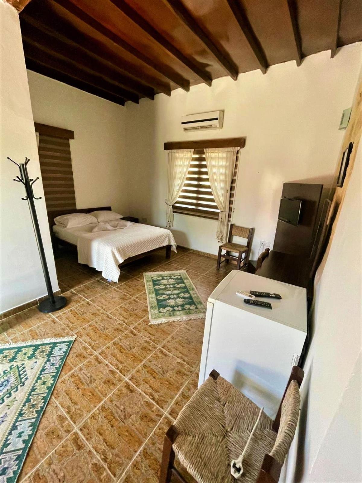 Castle Karpasia Guest House Authentic Atmosphere ! Rizokarpaso Quarto foto