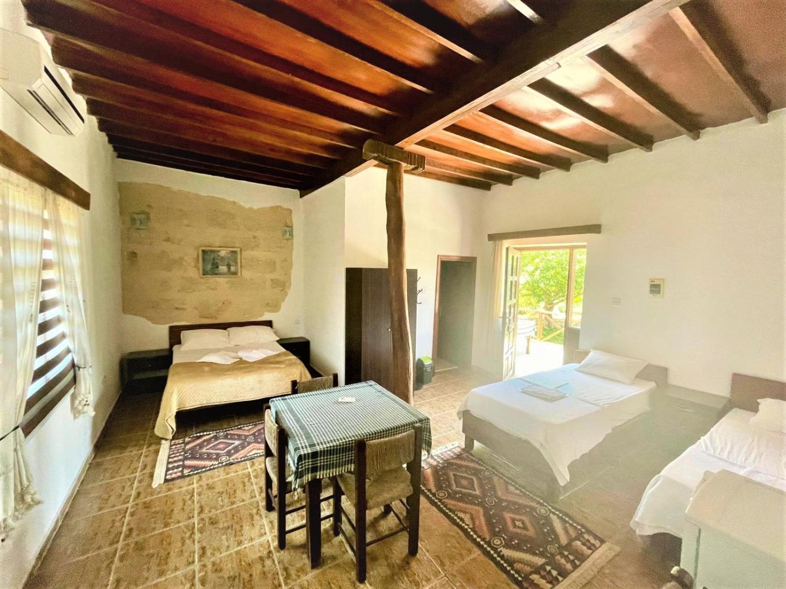 Castle Karpasia Guest House Authentic Atmosphere ! Rizokarpaso Exterior foto