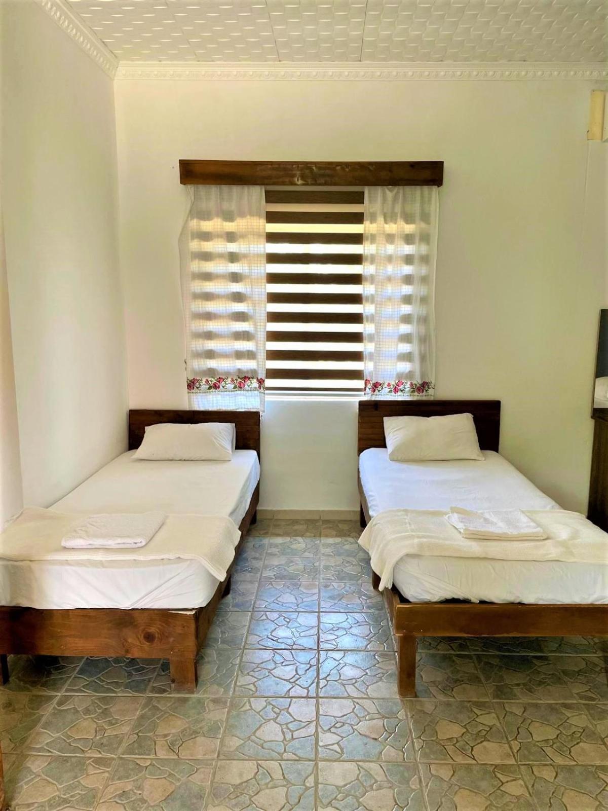 Castle Karpasia Guest House Authentic Atmosphere ! Rizokarpaso Quarto foto